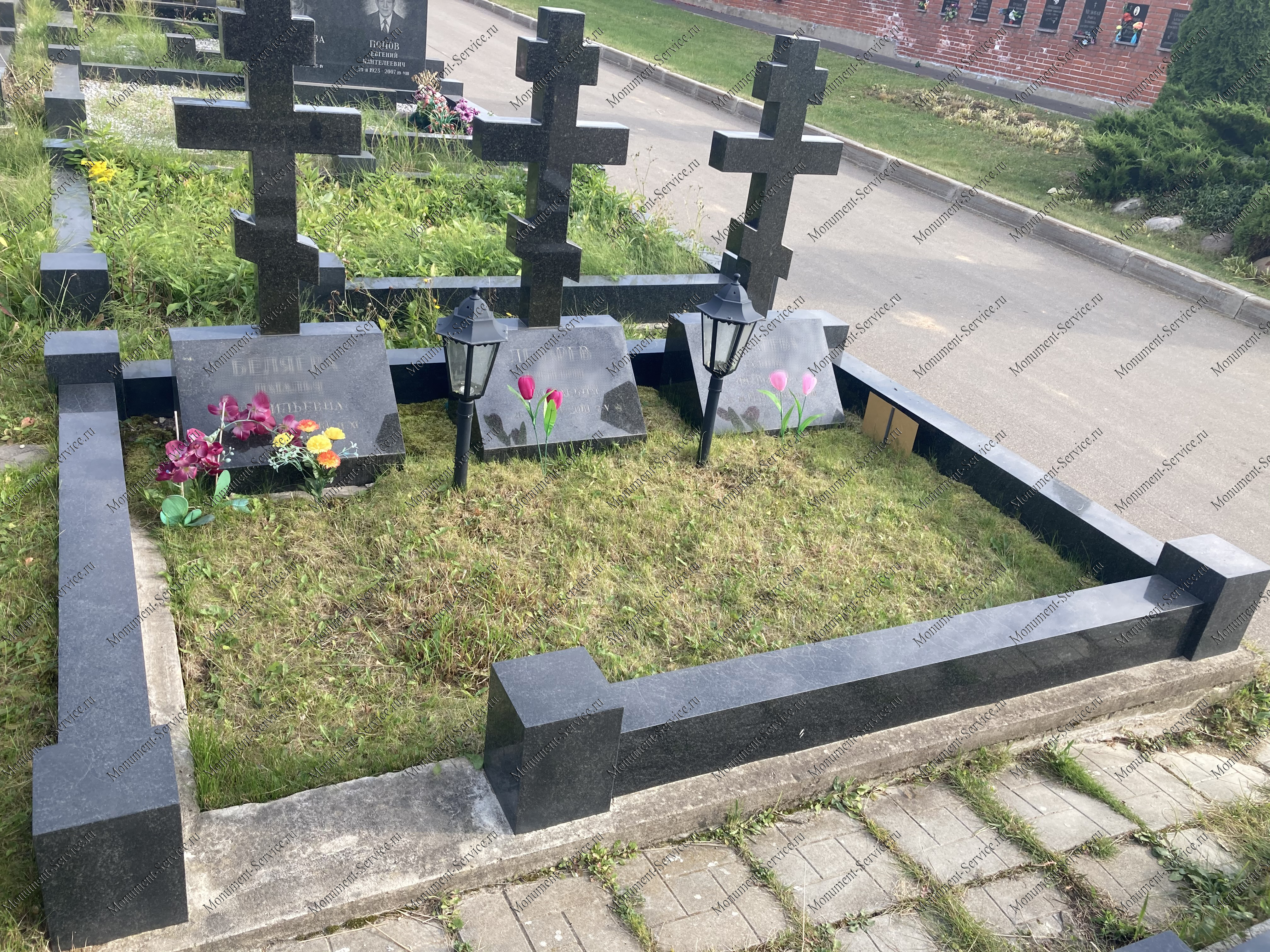 Гранитный цоколь